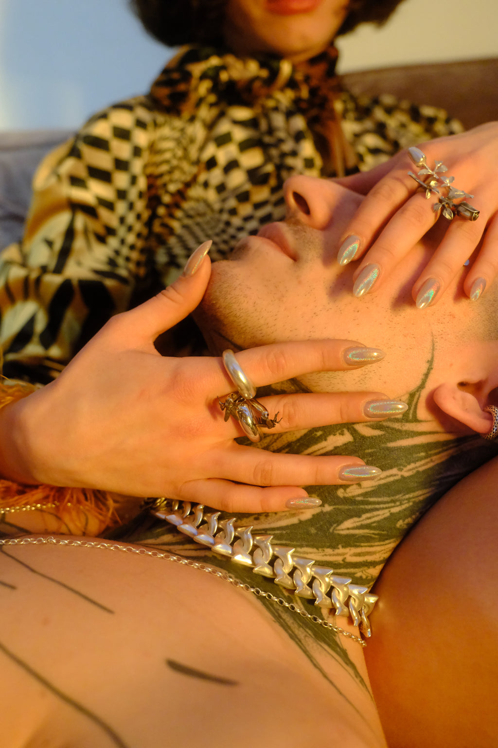 thorny rose necklace